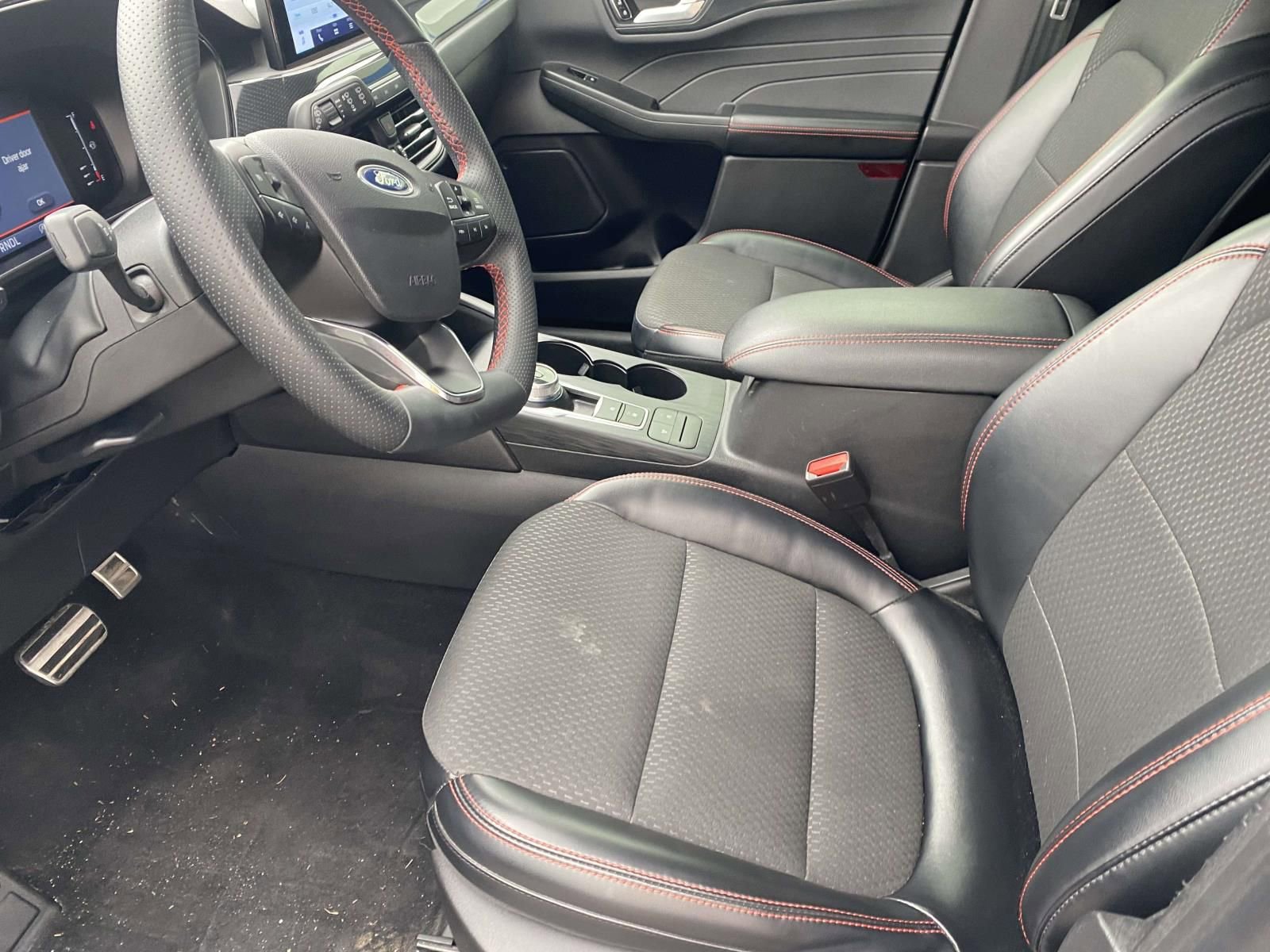 Used 2023 Ford Escape ST-Line image 13