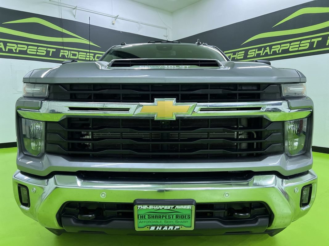 Used 2025 Chevrolet Silverado 3500 LT w/ Safety Package AWD/4WD image 3