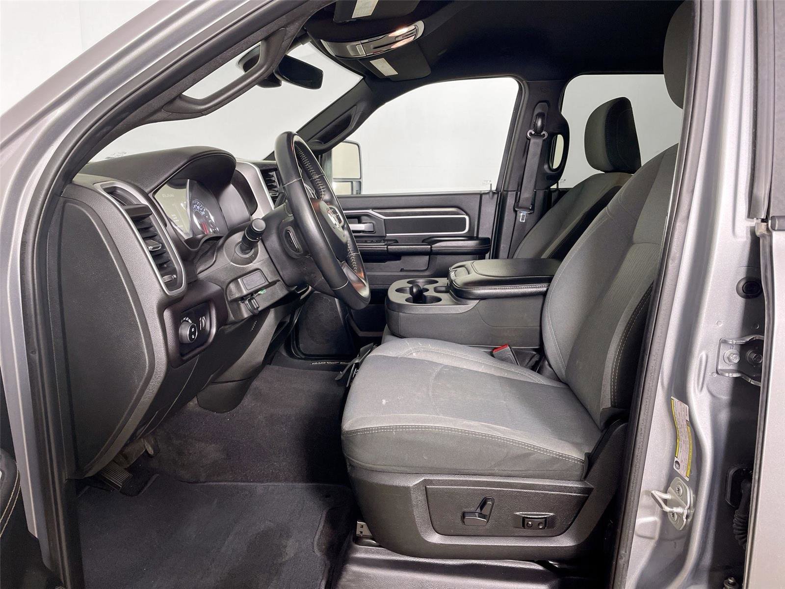 Used 2024 RAM 2500 Big Horn AWD/4WD image 5