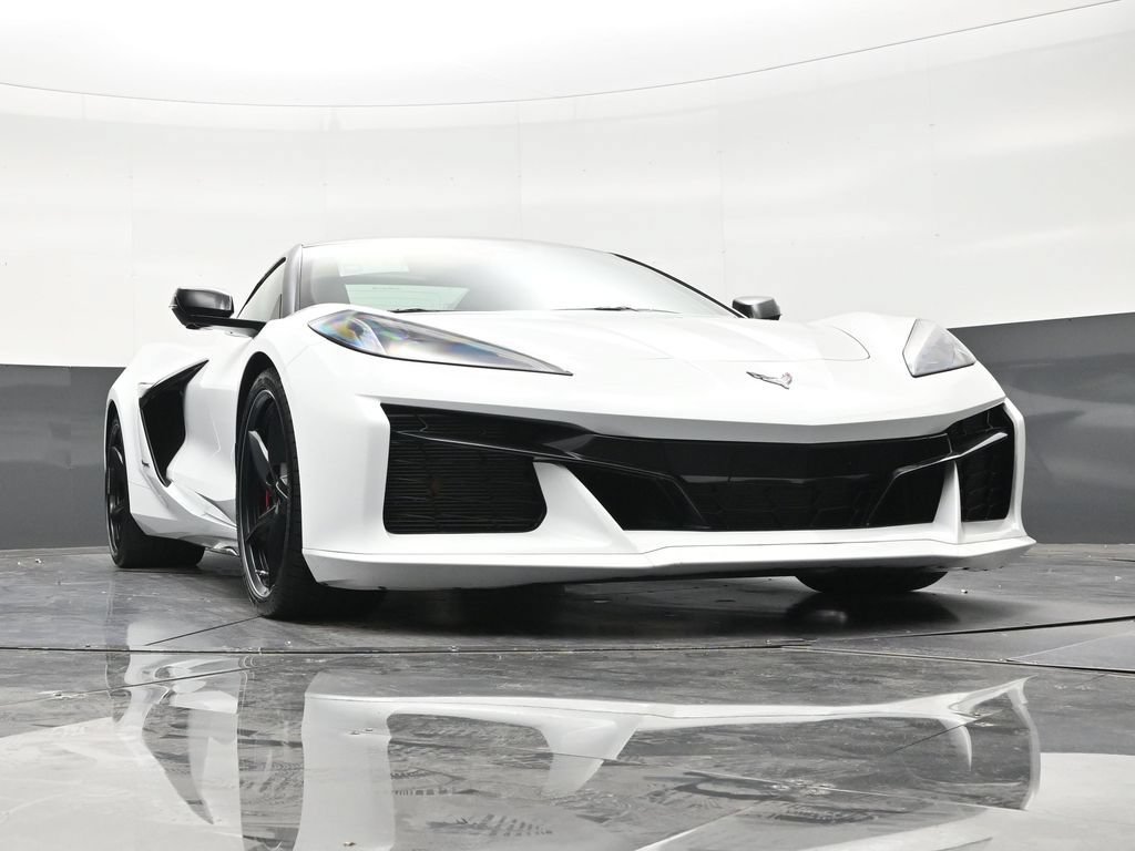 Used 2025 Chevrolet Corvette E-Ray AWD/4WD image 26