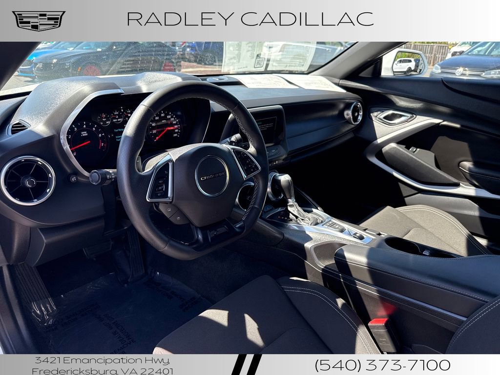 Used 2017 Chevrolet Camaro SS RWD image 4