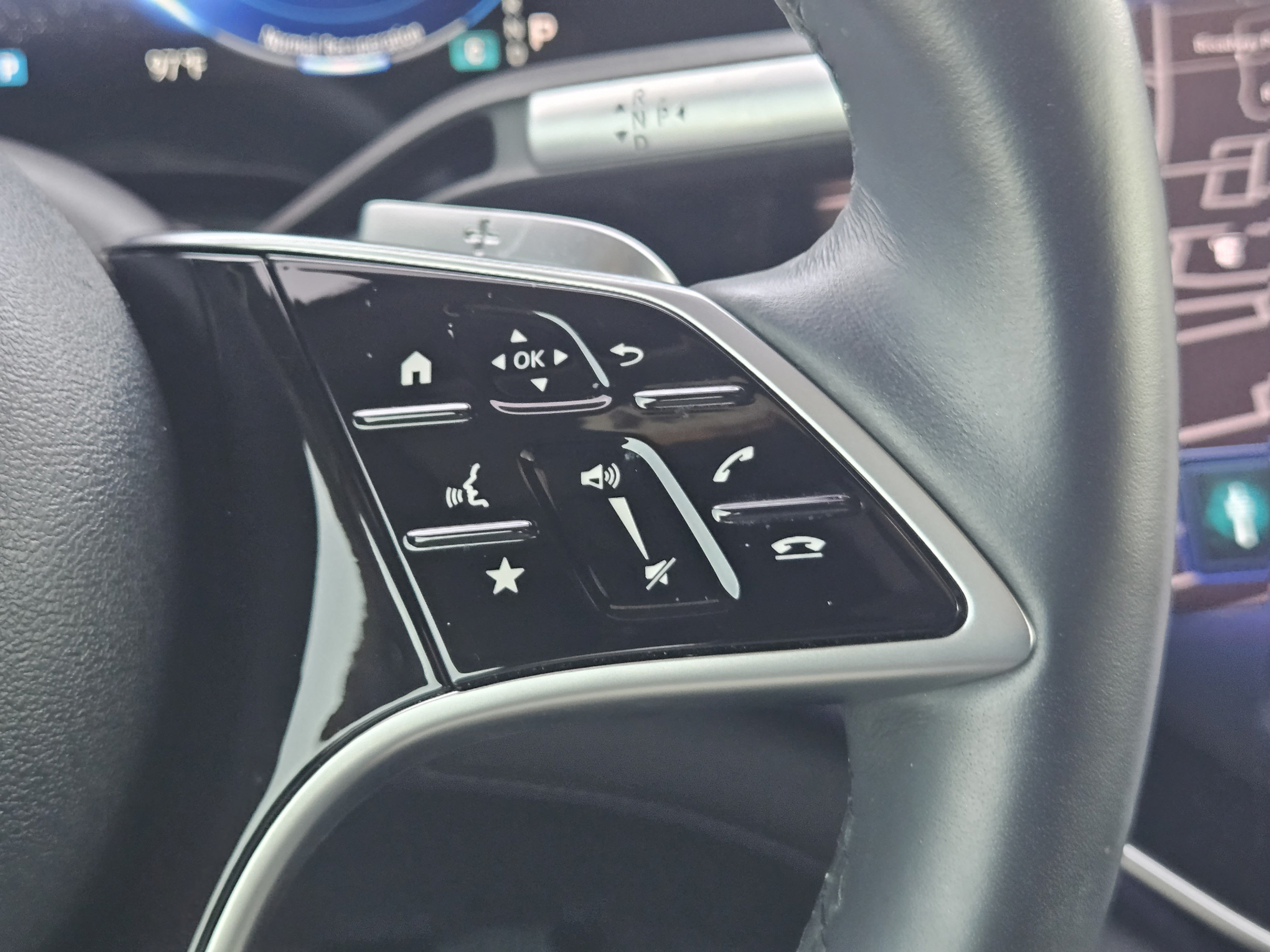 Certified 2024 Mercedes-Benz EQS 450+ SUV image 19