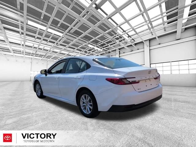Used 2025 Toyota Camry LE FWD image 4
