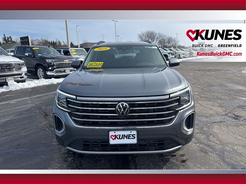 Used 2025 Volkswagen Atlas SE image 12