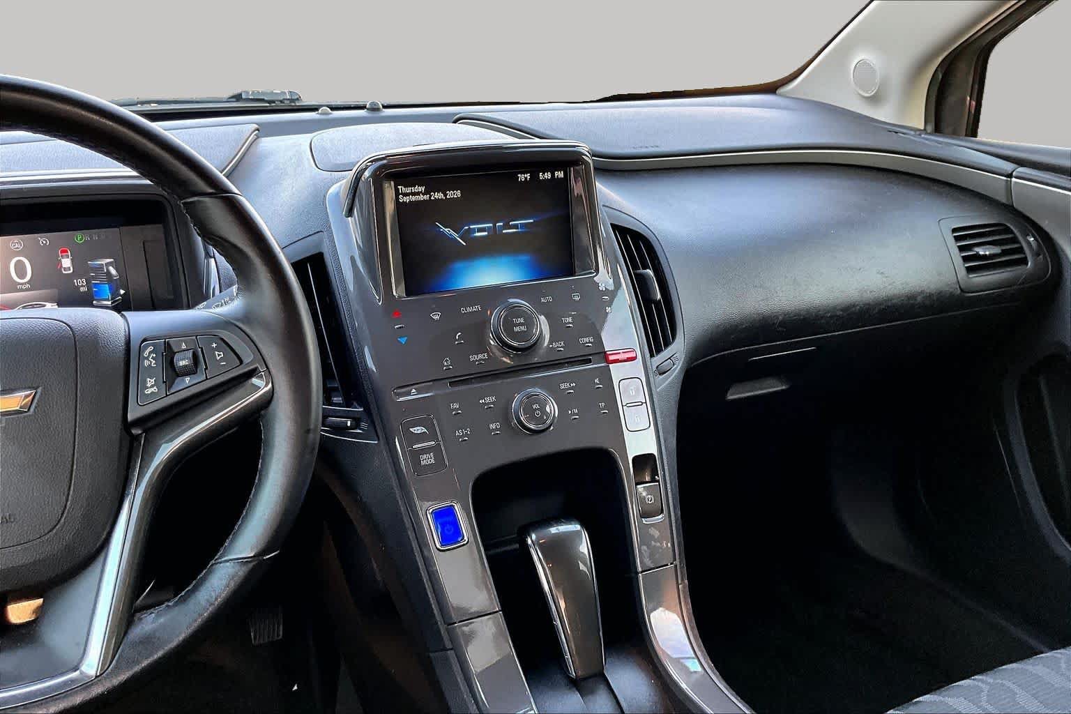 Used 2014 Chevrolet Volt w/ Enhanced Safety Package 2 FWD image 7
