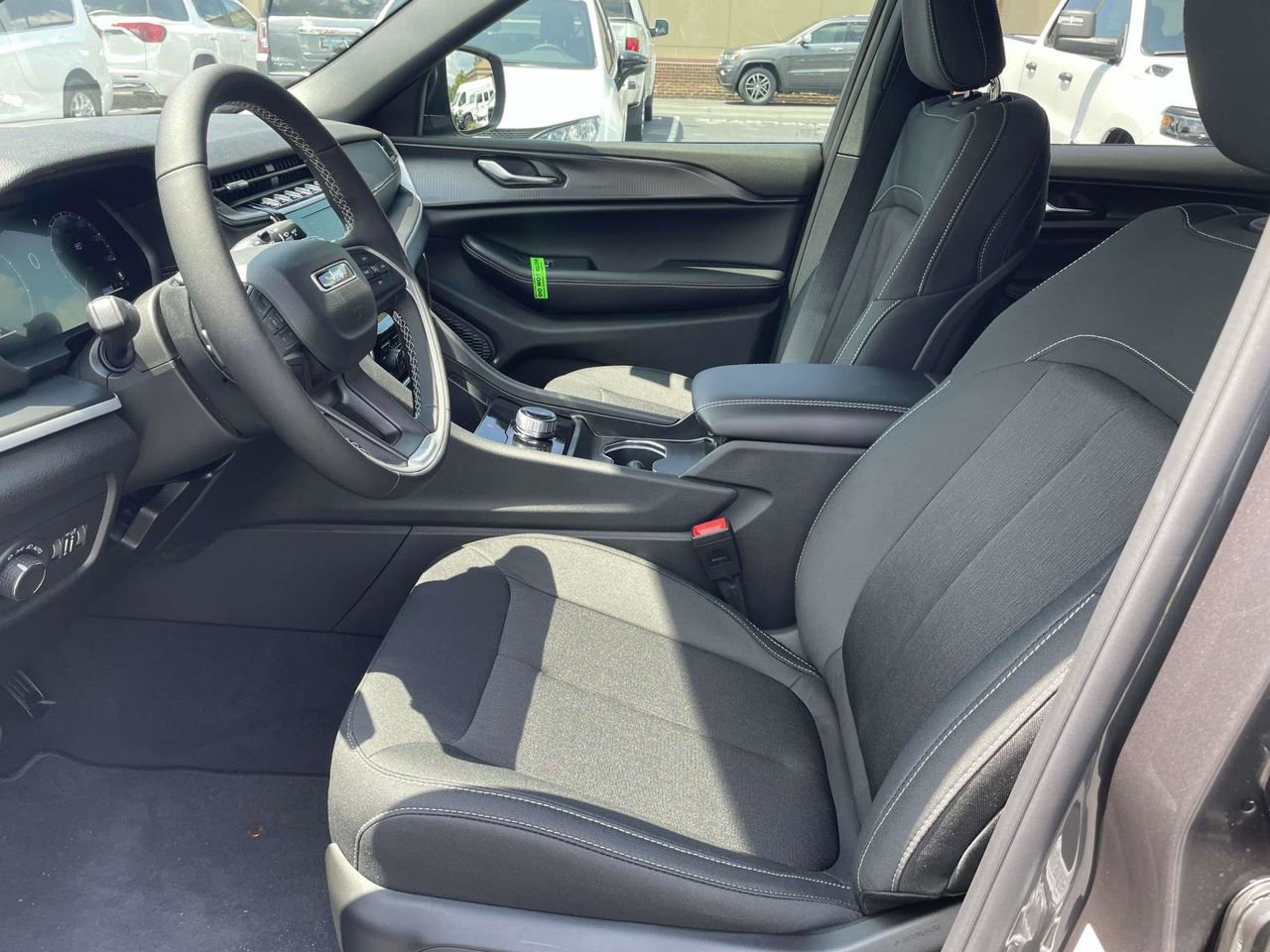 New 2025 Jeep Grand Cherokee L Laredo w/ Luxury Tech Group I image 21