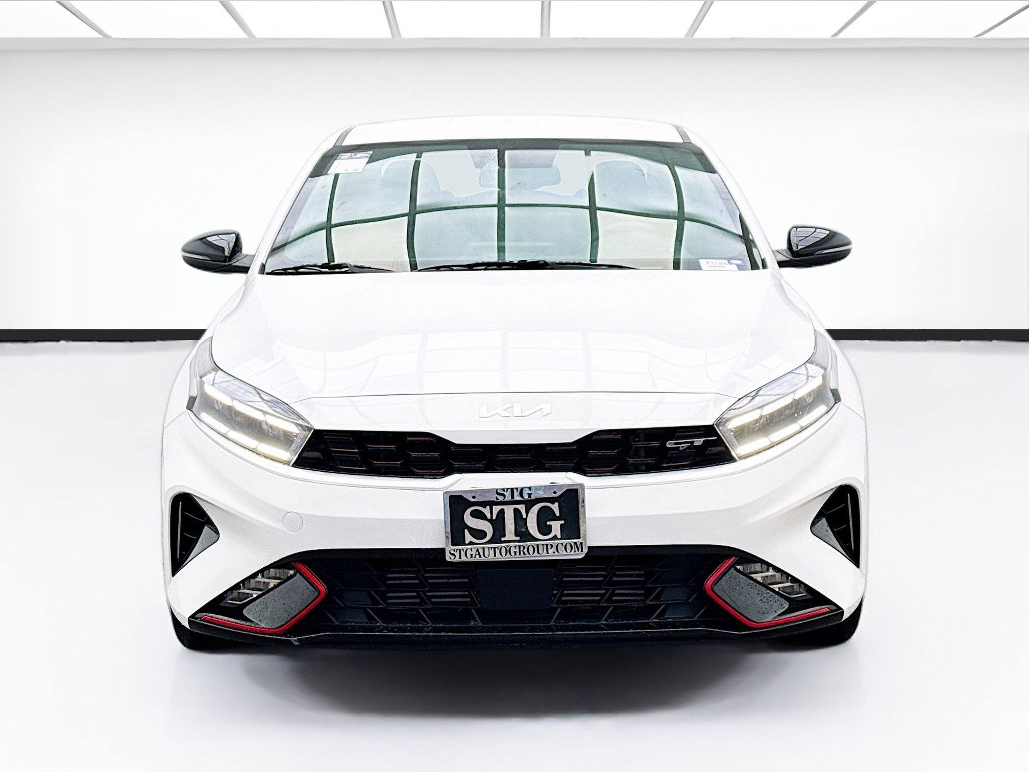 Used 2024 Kia Forte GT image 2