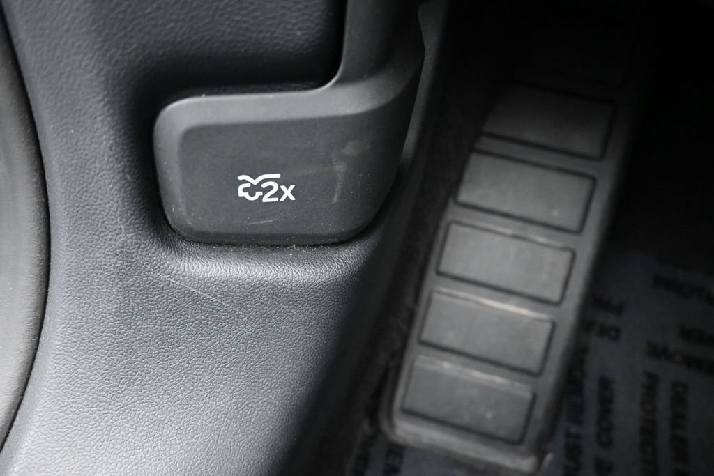 Used 2025 Ford Escape ST-Line FWD image 22