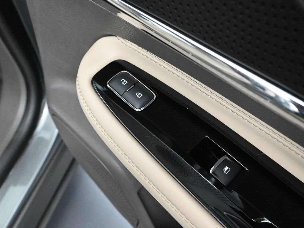 Used 2024 Lincoln Corsair Reserve w/ Towing Package image 46