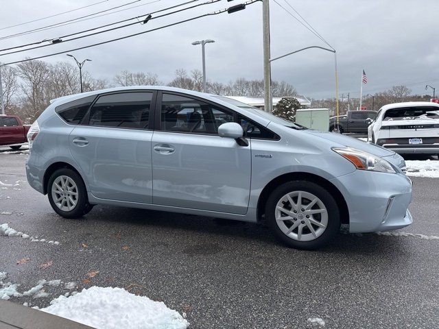 Used 2013 Toyota Prius V Three image 5