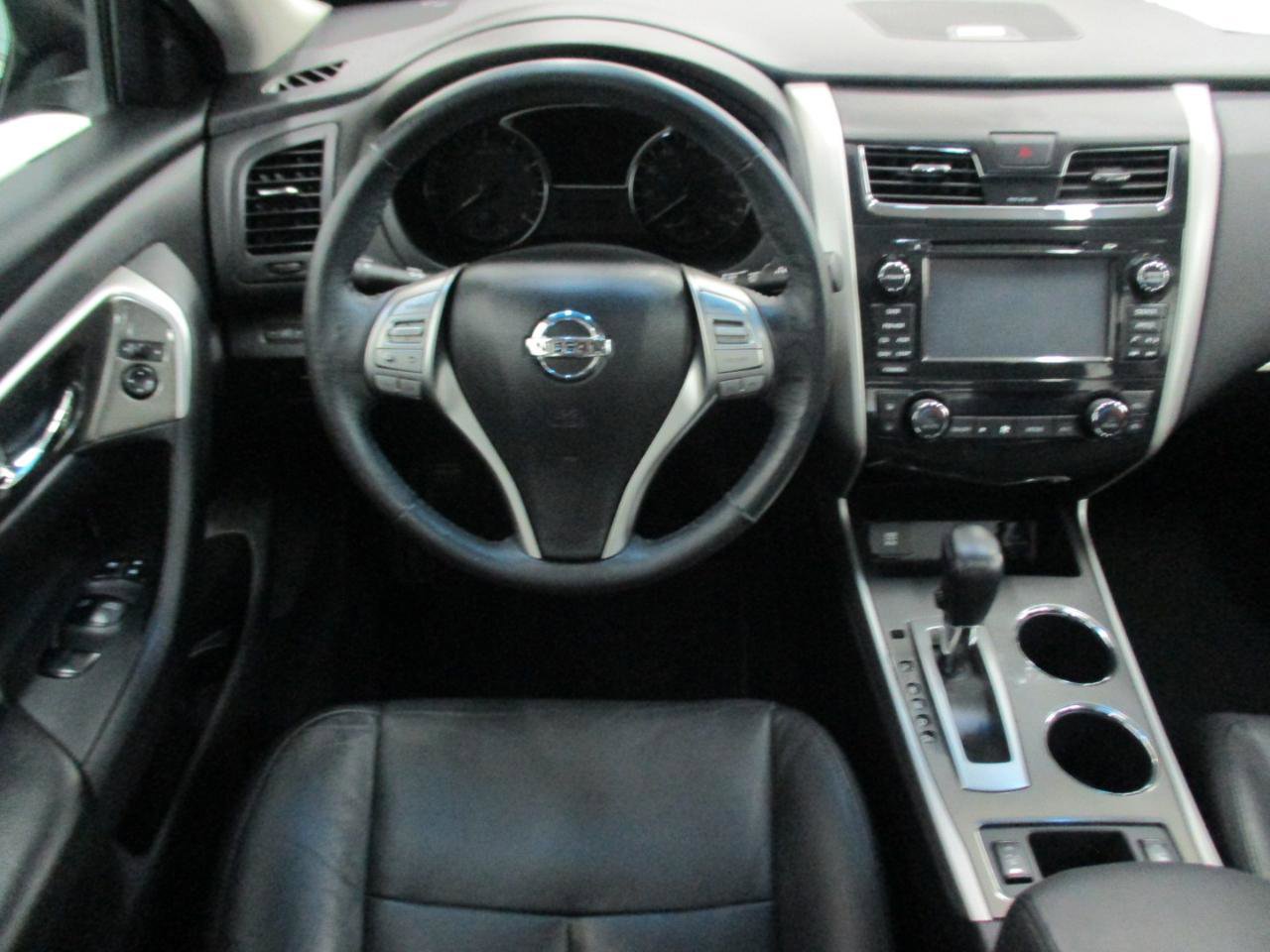 Used 2015 Nissan Altima 2.5 SL w/ Technology Package FWD image 15
