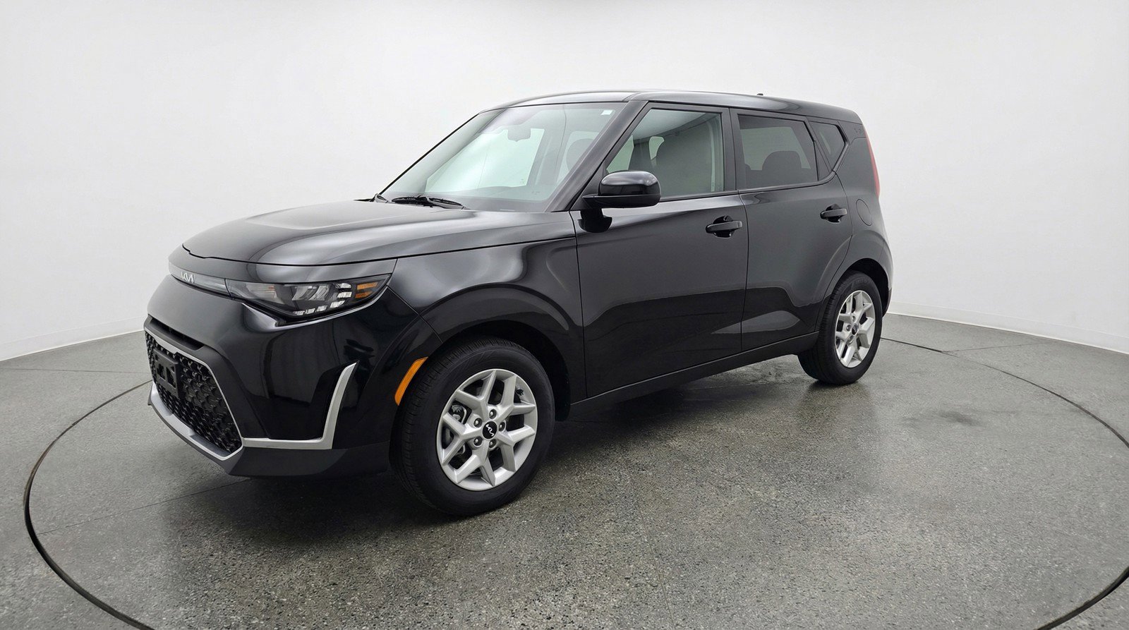 Used 2025 Kia Soul LX w/ LX Technology Package image 3