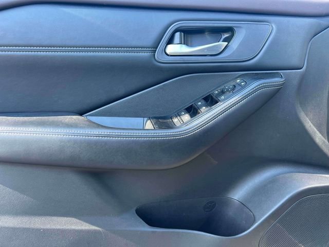 Certified 2023 Nissan Rogue SV w/ SV Premium B Package AWD/4WD image 15