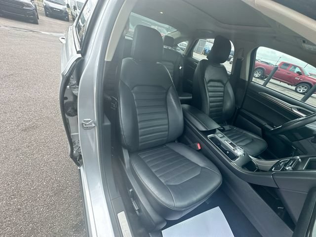 Used 2017 Ford Fusion Energi SE FWD image 26