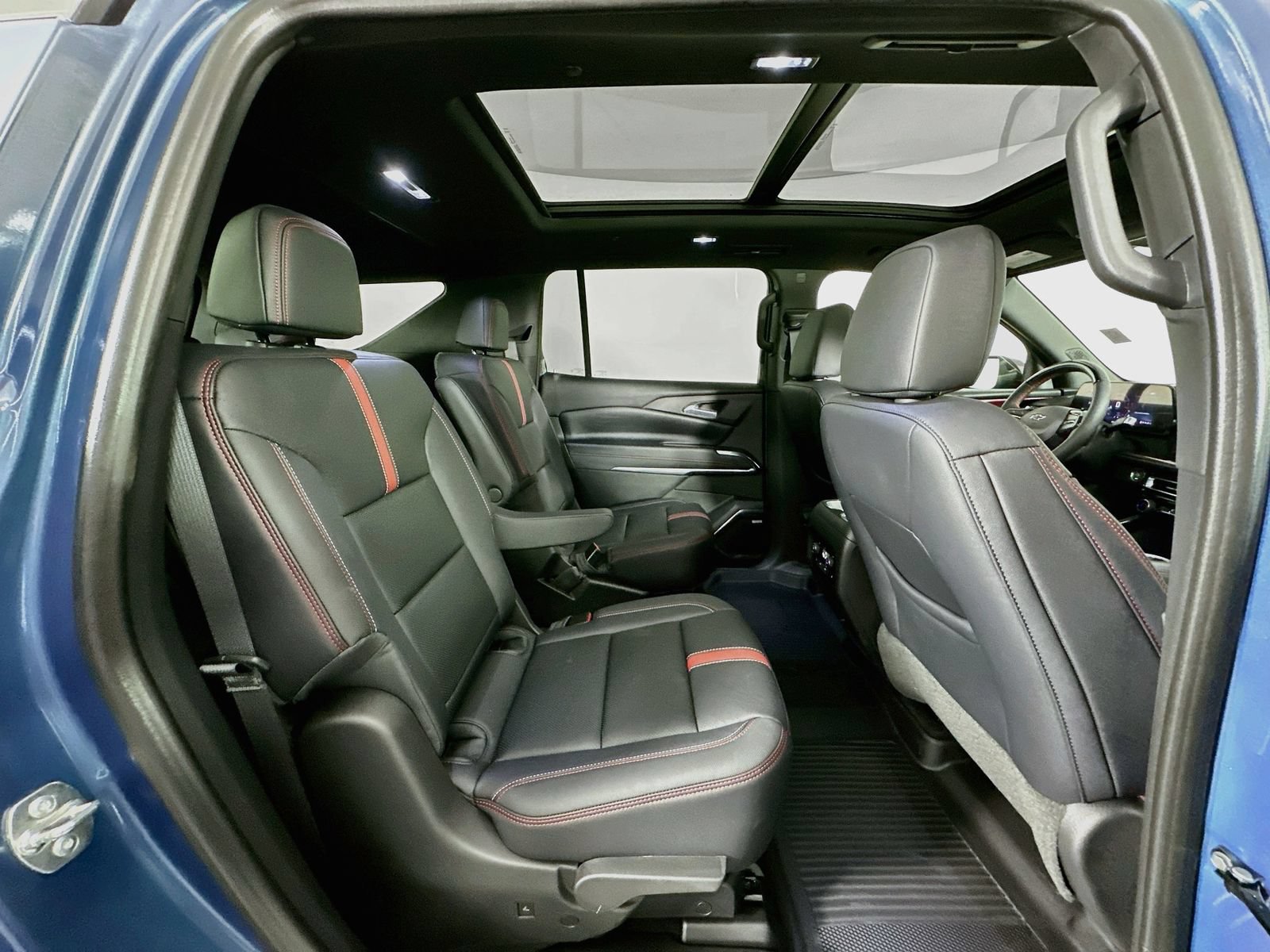 Used 2026 Chevrolet Traverse RS w/ LPO, Floor Liner Package AWD/4WD image 31