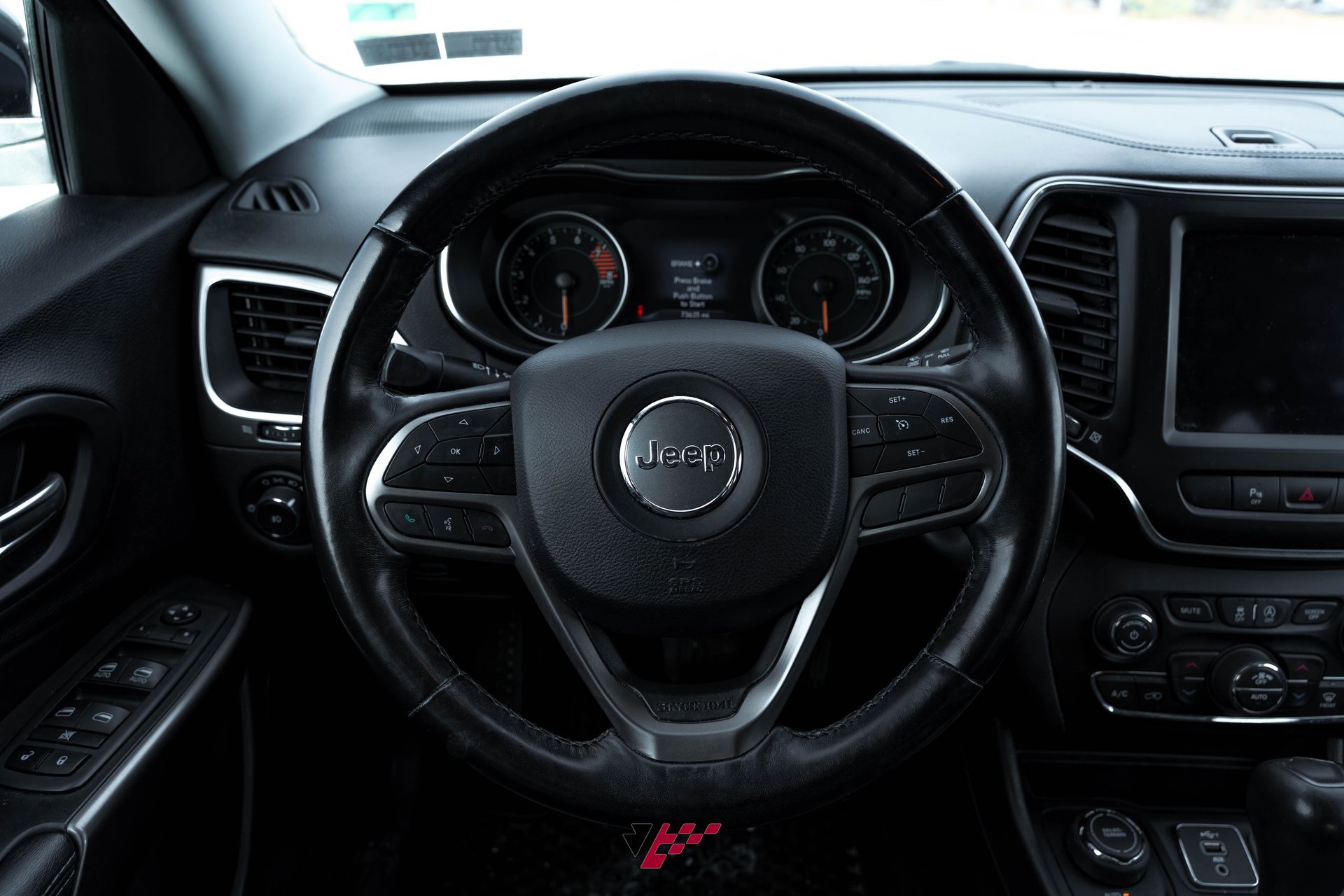 Used 2021 Jeep Cherokee Latitude Lux w/ Comfort/Convenience Group image 30