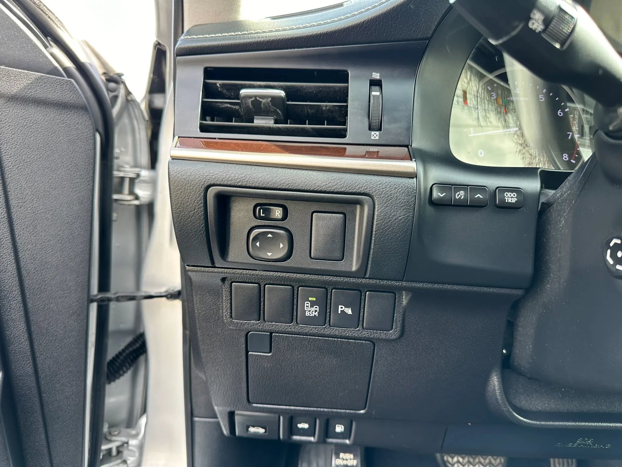 Used 2013 Lexus ES 350 w/ Luxury Pkg image 19