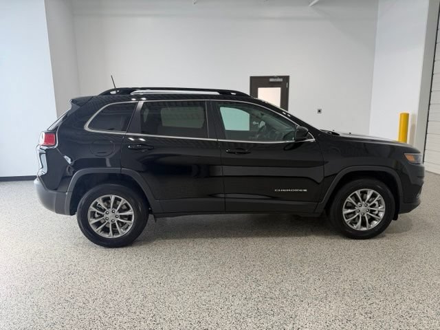 Used 2022 Jeep Cherokee Latitude Lux w/ Mopar Interior Package AWD/4WD image 34