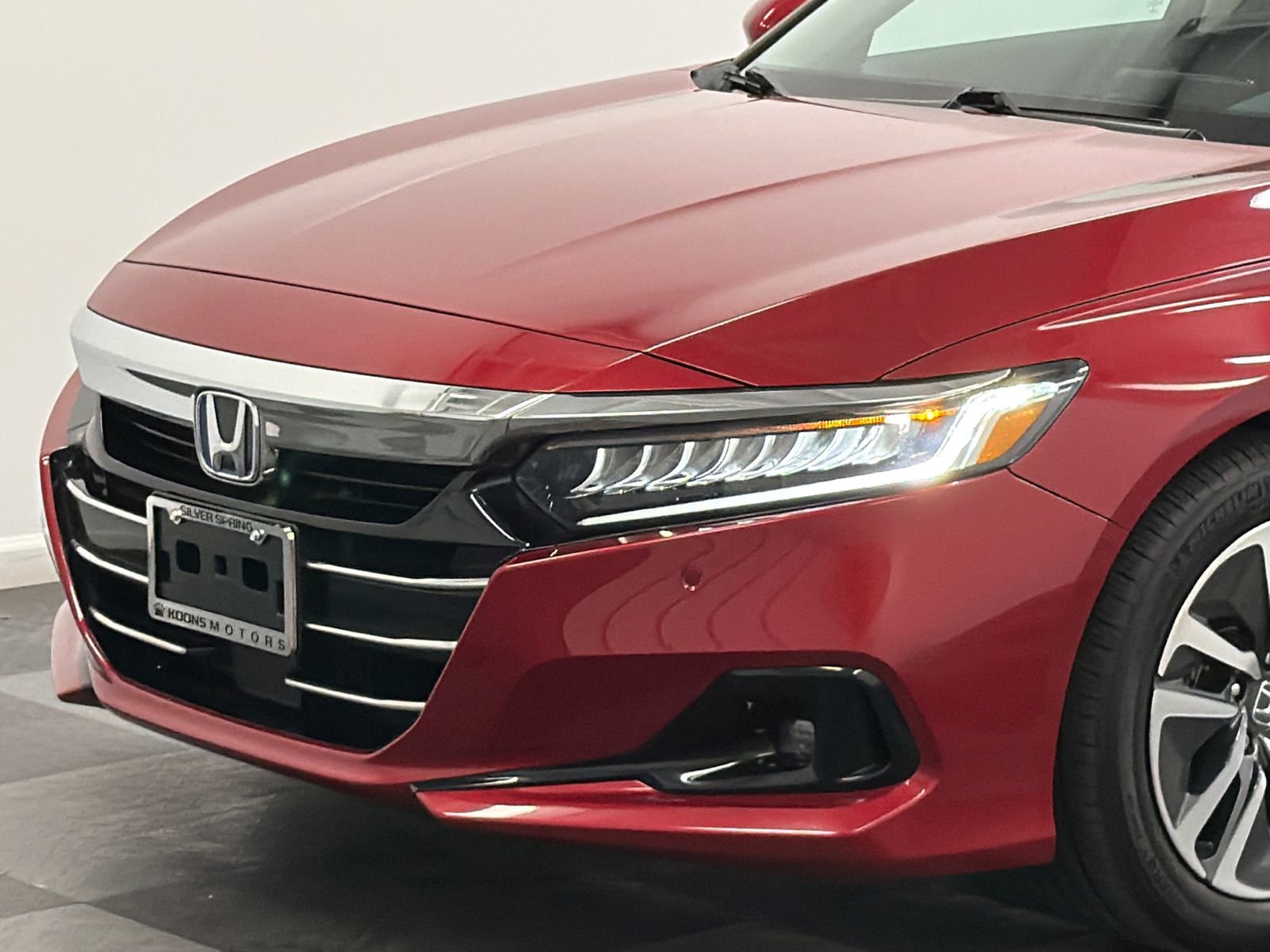 Used 2022 Honda Accord EX-L image 2