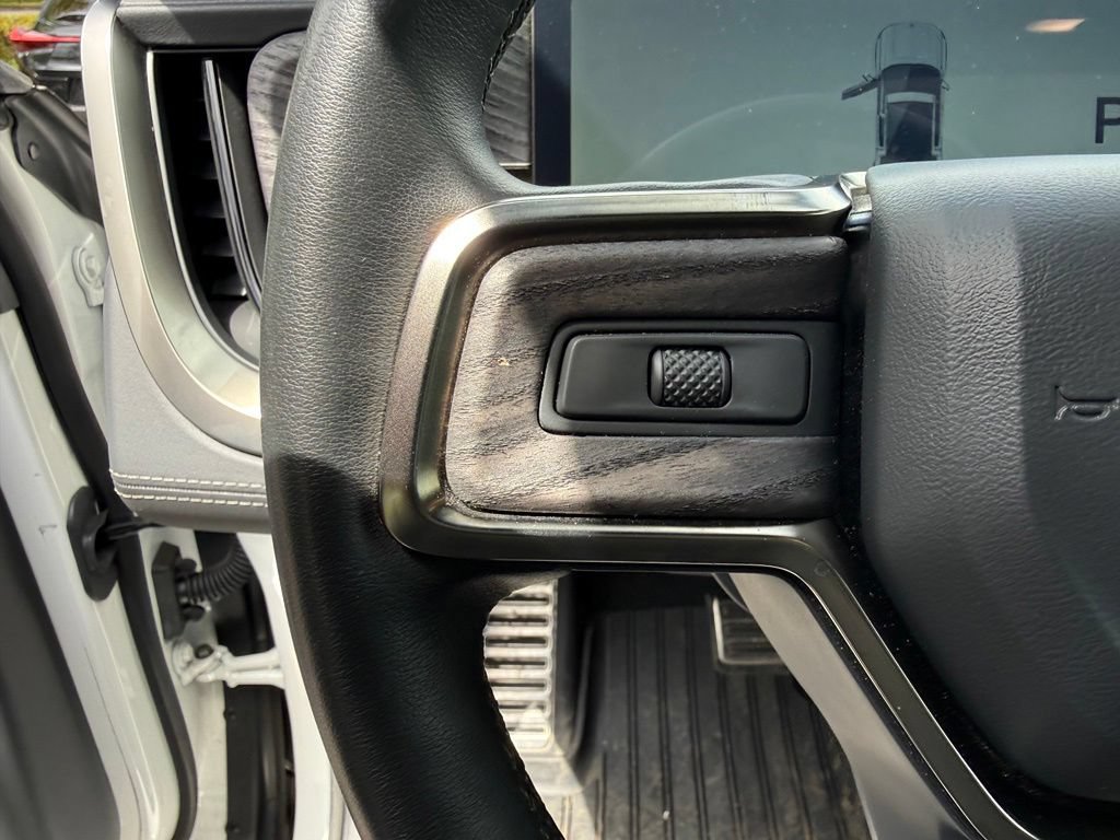 Used 2022 Rivian R1T Adventure AWD/4WD image 11