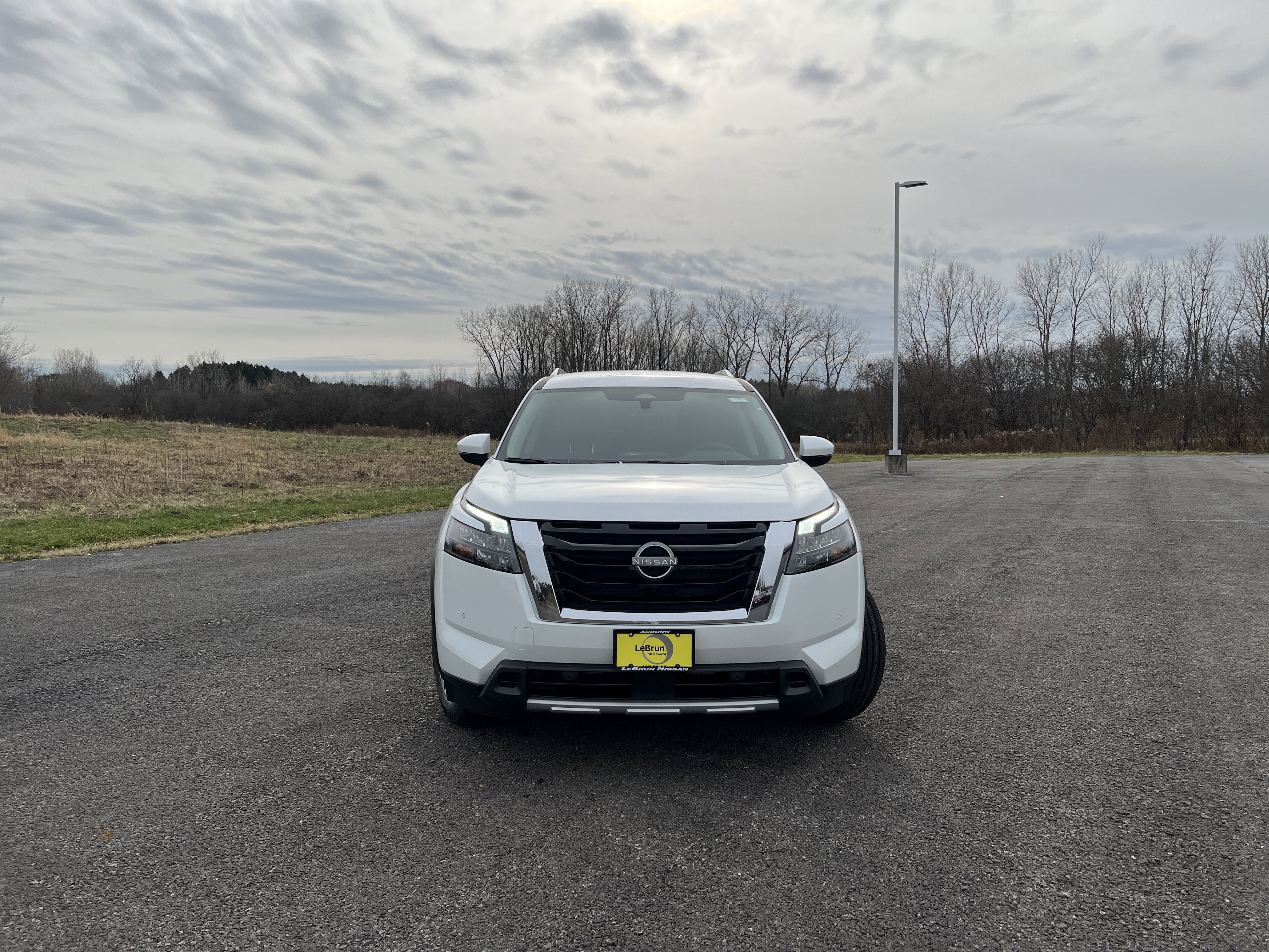 New 2025 Nissan Pathfinder SL image 8