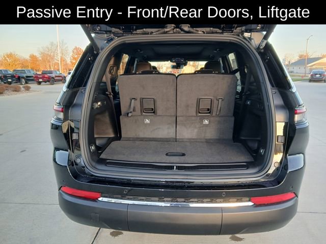 New 2025 Jeep Grand Cherokee L Limited image 18