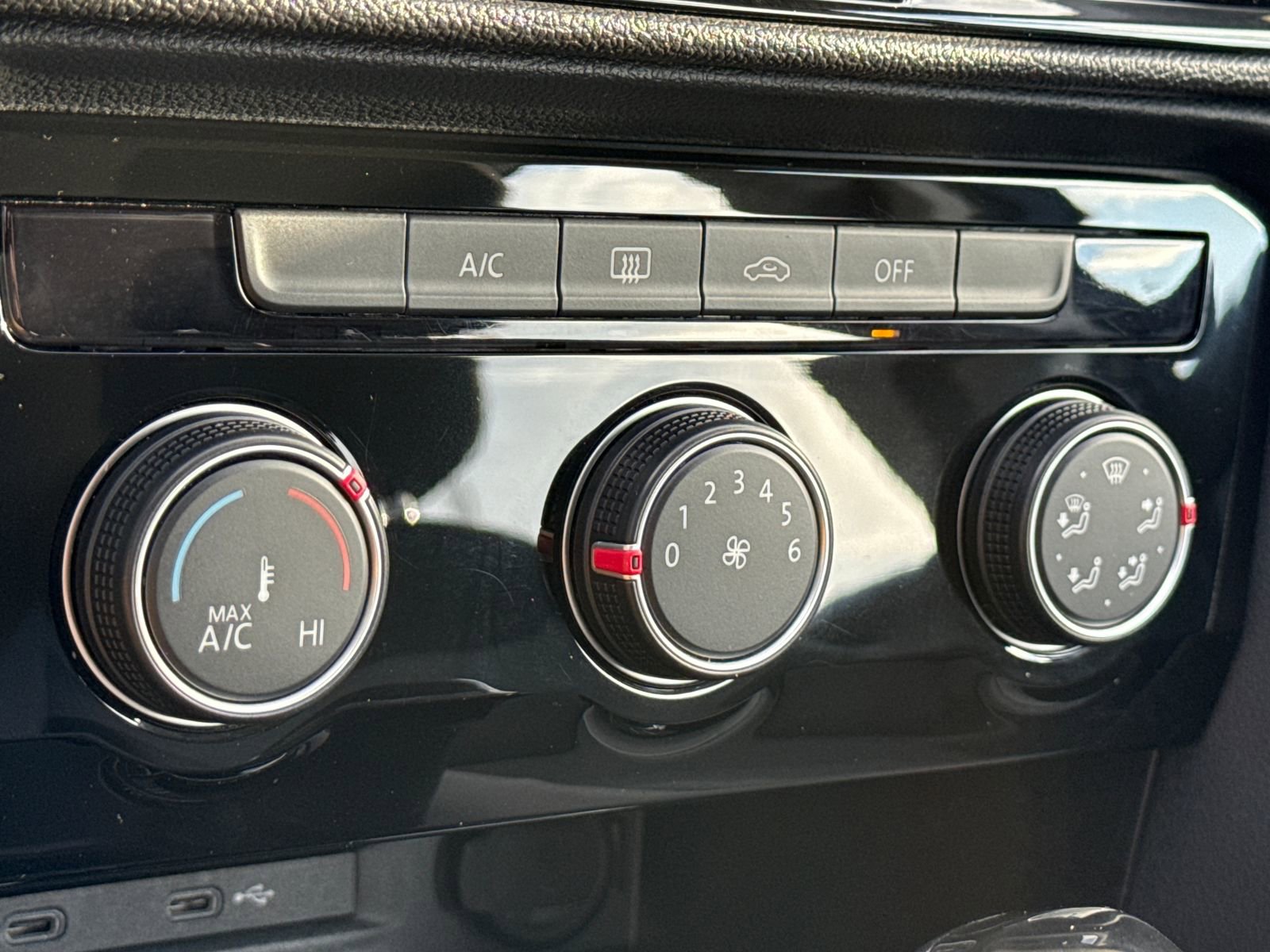 Certified 2023 Volkswagen Taos S image 33