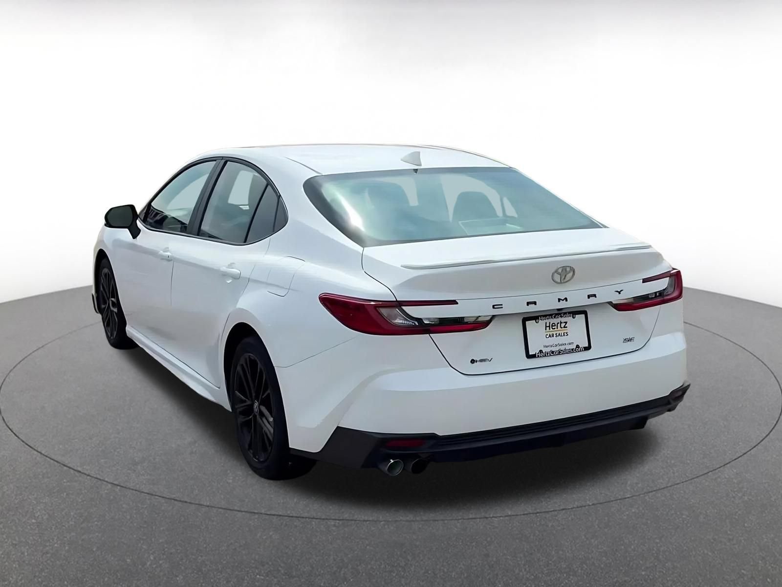 Used 2026 Toyota Camry SE FWD image 9