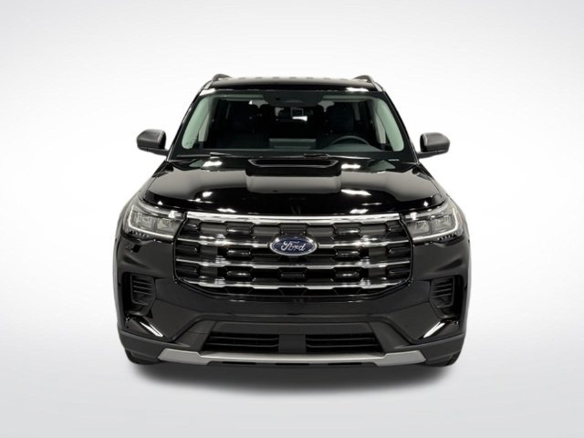 New 2026 Ford Explorer Active RWD image 3
