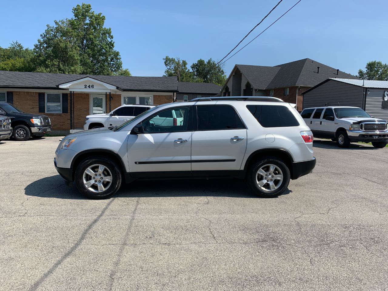 Used 2009 GMC Acadia SLE FWD image 2