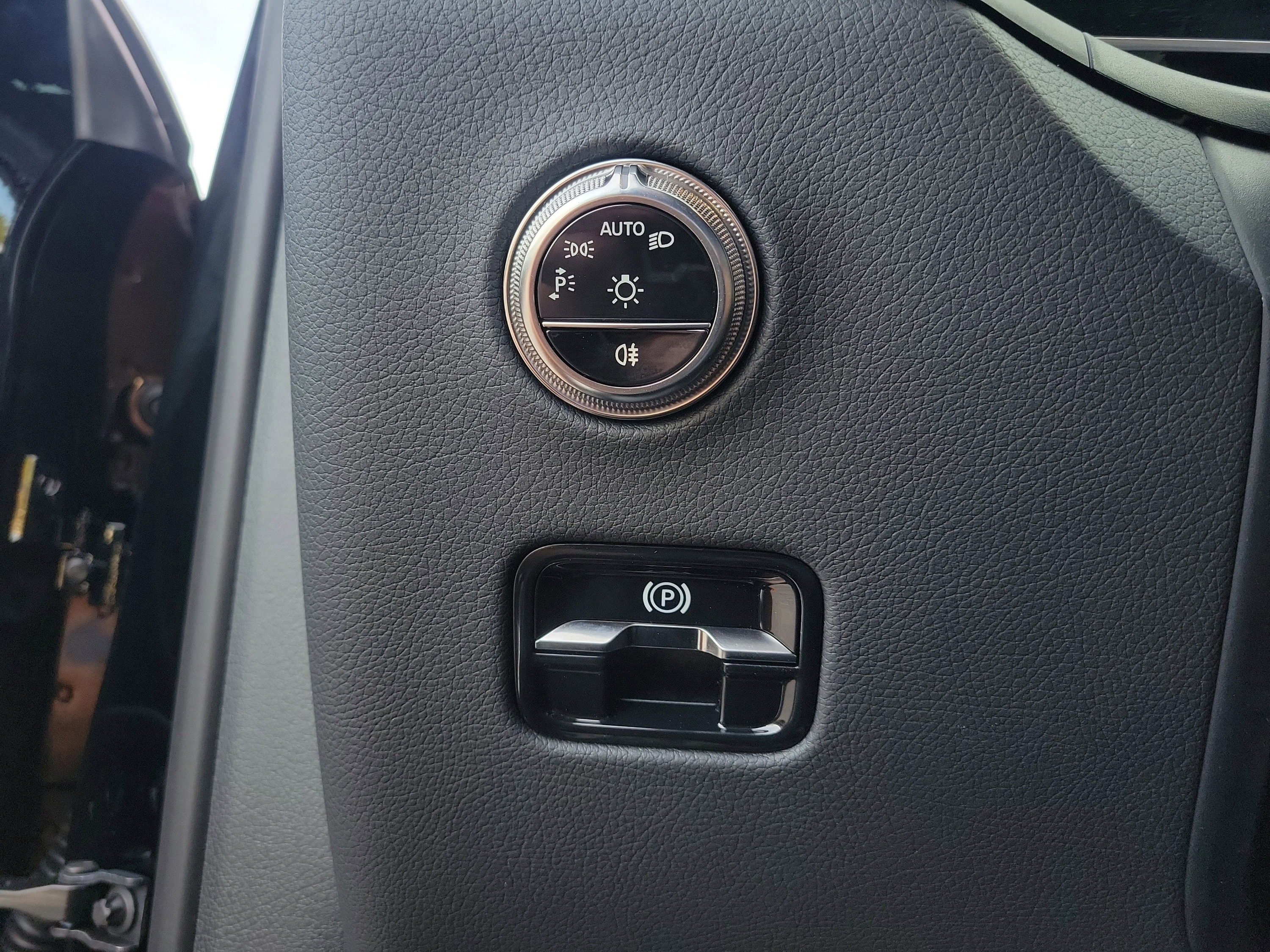 Certified 2026 Mercedes-Benz GLC 300 image 21