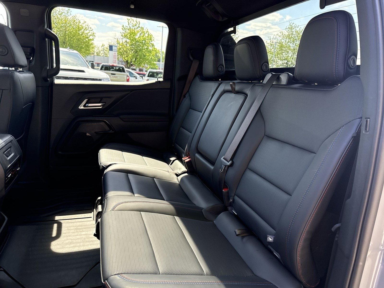 Used 2025 Chevrolet Silverado EV RST AWD/4WD image 23