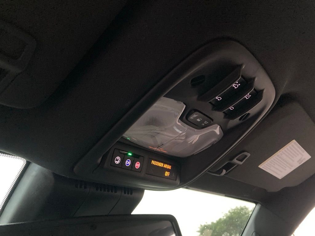 Used 2025 Chevrolet Colorado ZR2 w/ Midnight Edition AWD/4WD image 28