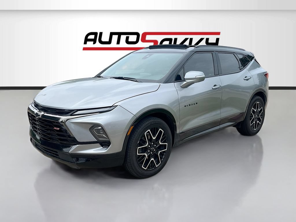 Used 2023 Chevrolet Blazer RS w/ Driver Confidence II Package FWD image 3