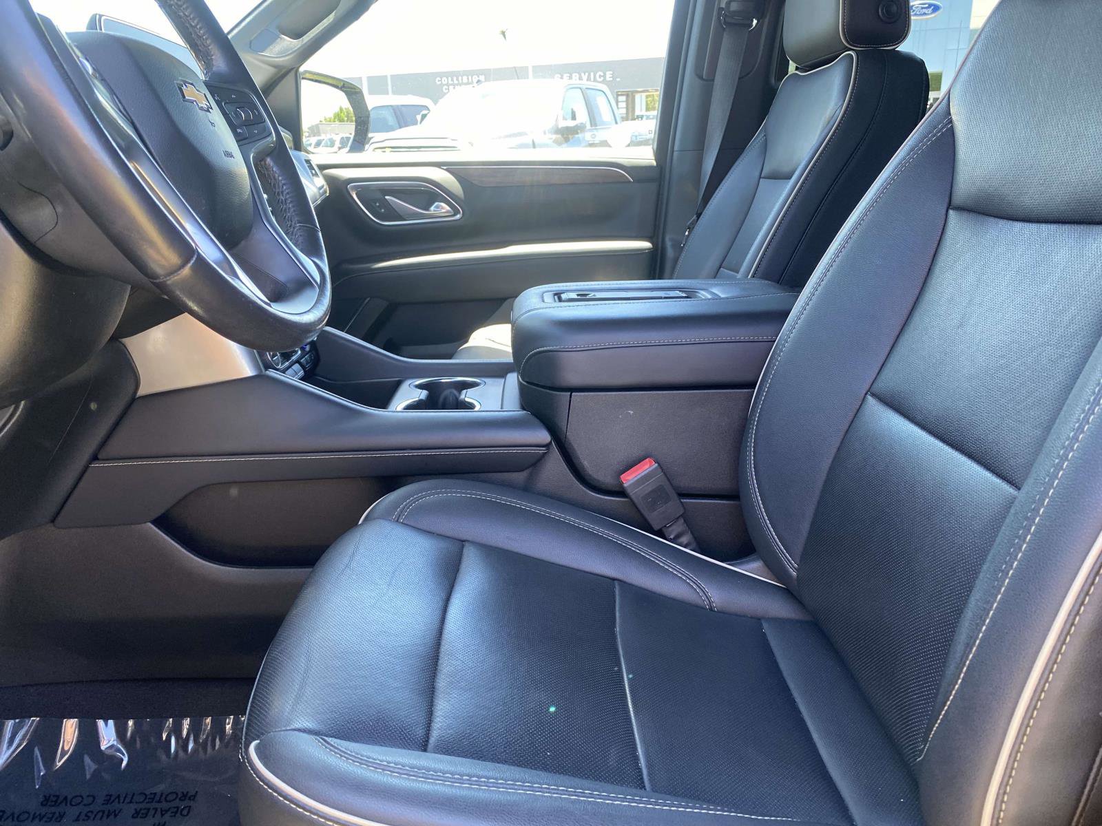 Used 2023 Chevrolet Suburban Premier RWD image 15