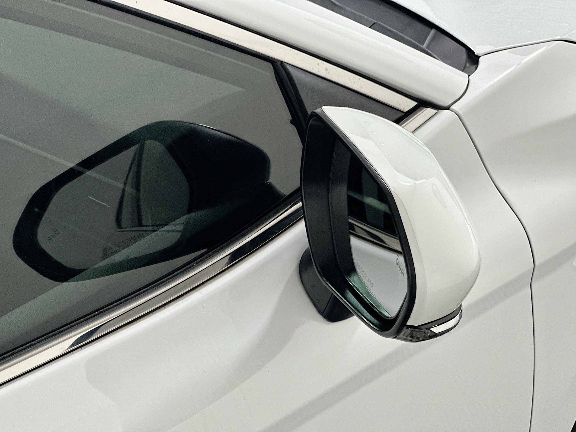 Used 2024 Toyota Camry SE w/ Convenience Package FWD image 10