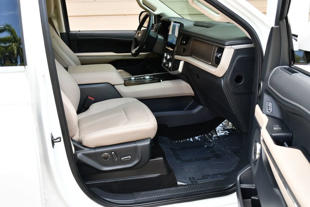 Used 2022 Ford Expedition Limited AWD/4WD image 47