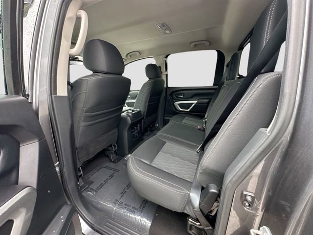 Used 2017 Nissan Titan SV image 27