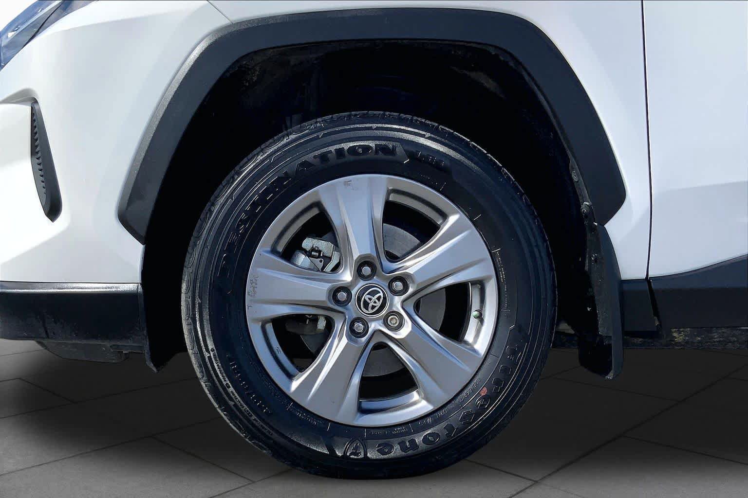 Used 2024 Toyota RAV4 XLE w/ Convenience Package FWD image 10