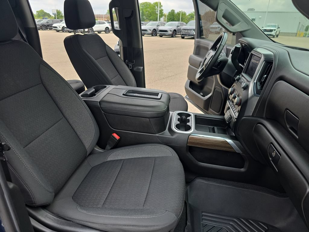 Certified 2022 Chevrolet Silverado 1500 RST AWD/4WD image 10