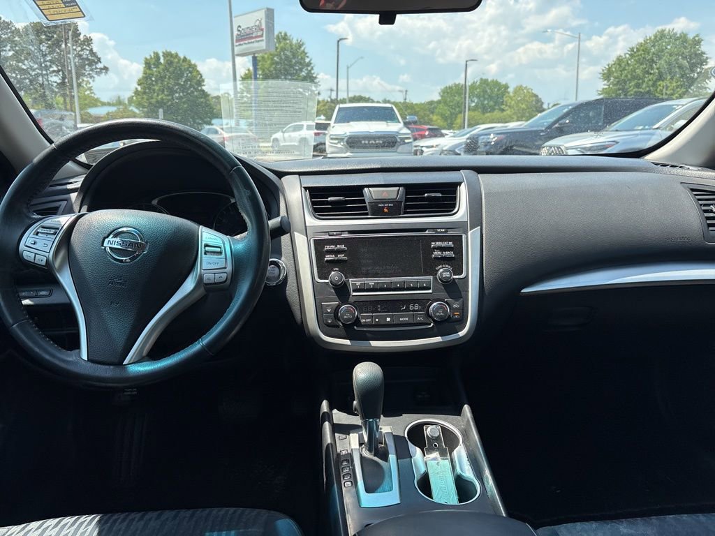 Used 2017 Nissan Altima 2.5 SV FWD image 10