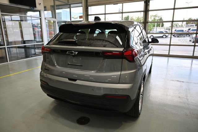New 2027 Chevrolet Bolt LT FWD image 5