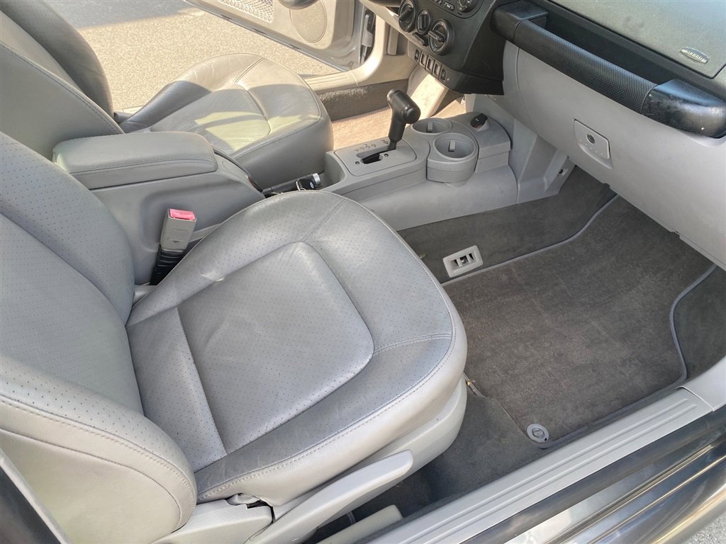 Used 2005 Volkswagen Beetle GLS FWD image 9