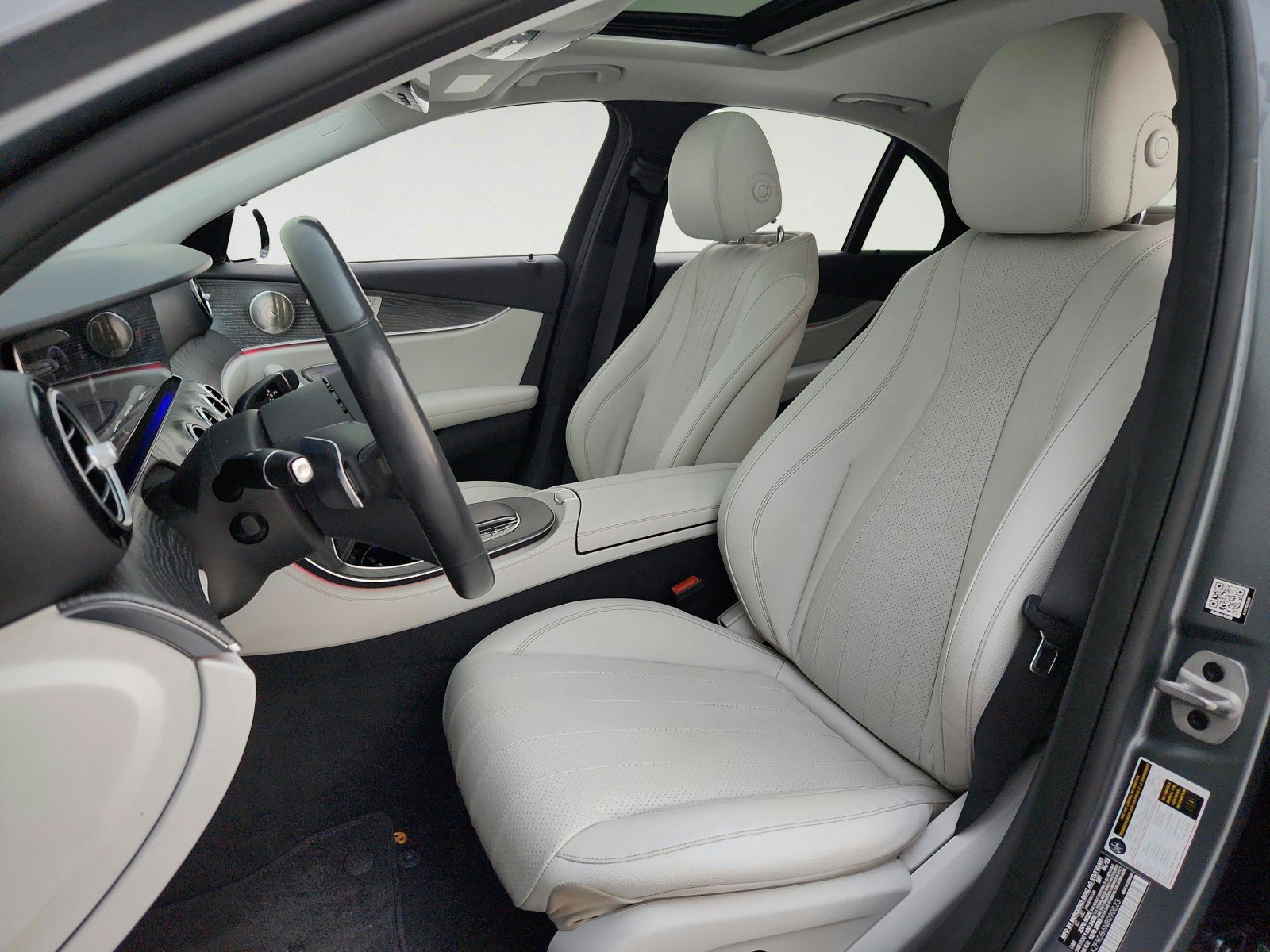 Used 2022 Mercedes-Benz E 350 Sedan image 17