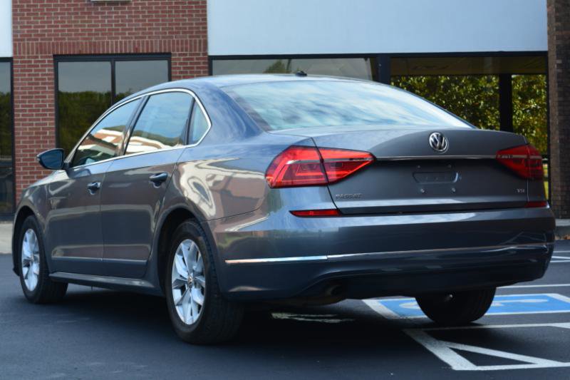 Used 2016 Volkswagen Passat 1.8T S image 7