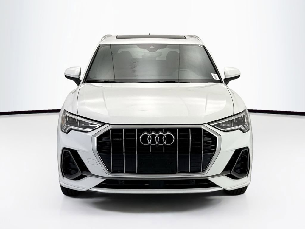 Used 2022 Audi Q3 2.0T Premium Plus AWD/4WD image 2