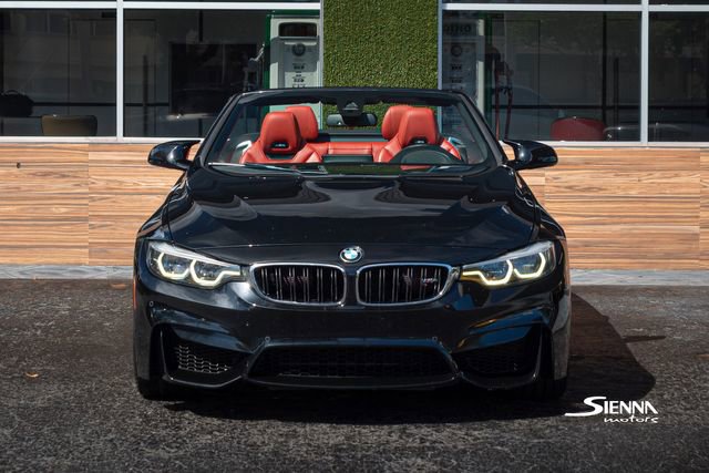 Used 2018 BMW M4 Convertible image 11