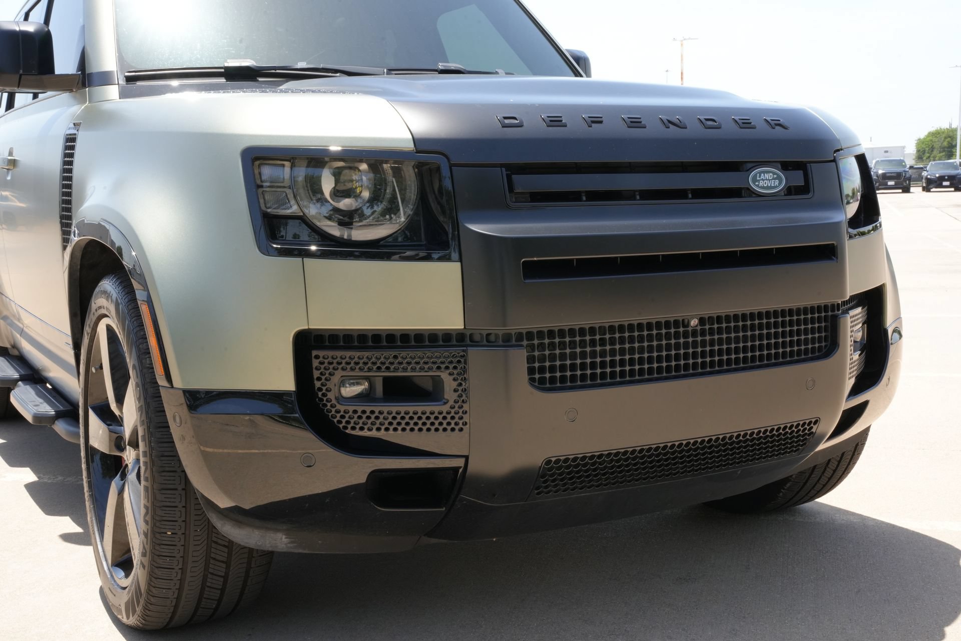 Used 2025 Land Rover Defender 110 X AWD/4WD image 26