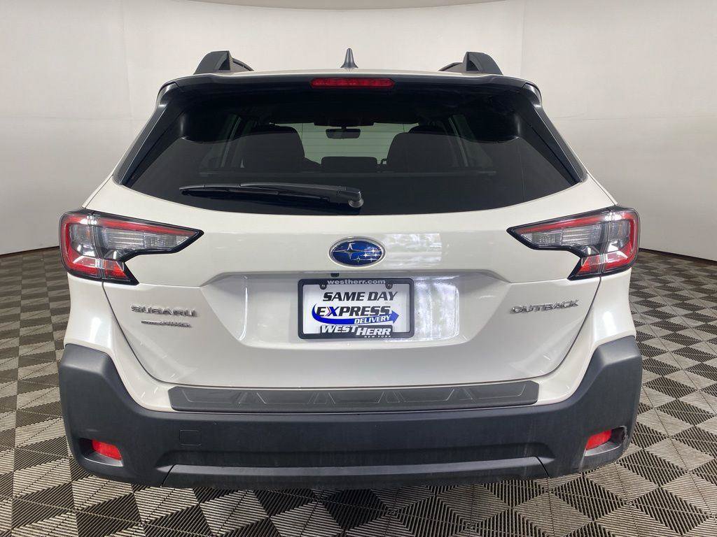 Used 2025 Subaru Outback Premium AWD/4WD image 7