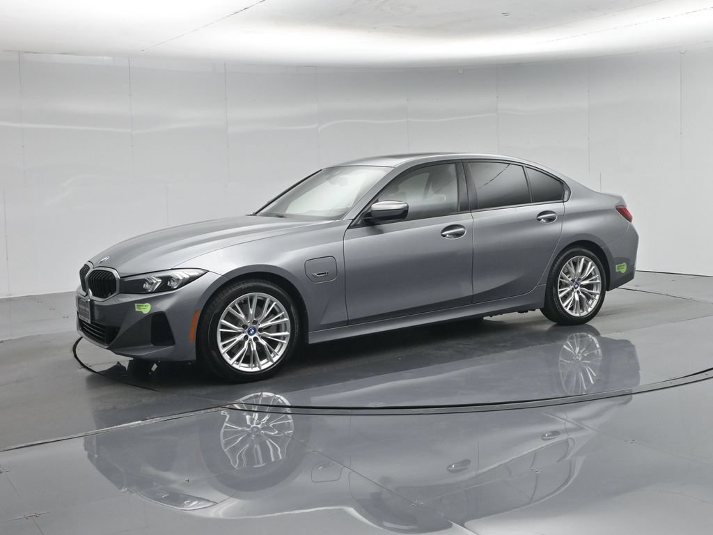 Used 2023 BMW 330e w/ Convenience Package RWD image 30